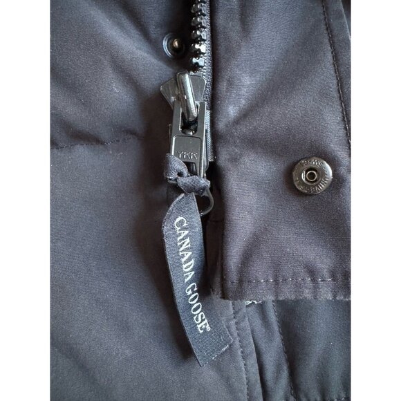 Canada Goose McMillan Parka Size XS Jacket Black - Picture 8 of 14
